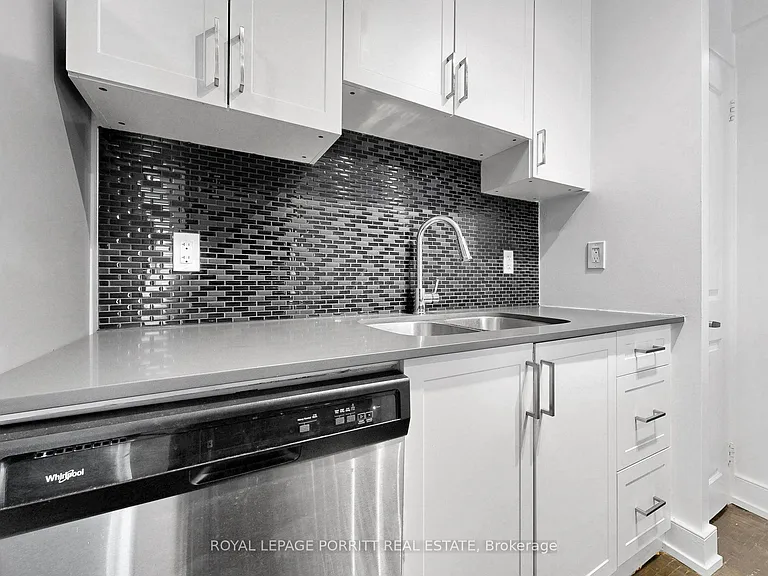 4 Superior Ave #8 — Photo 9