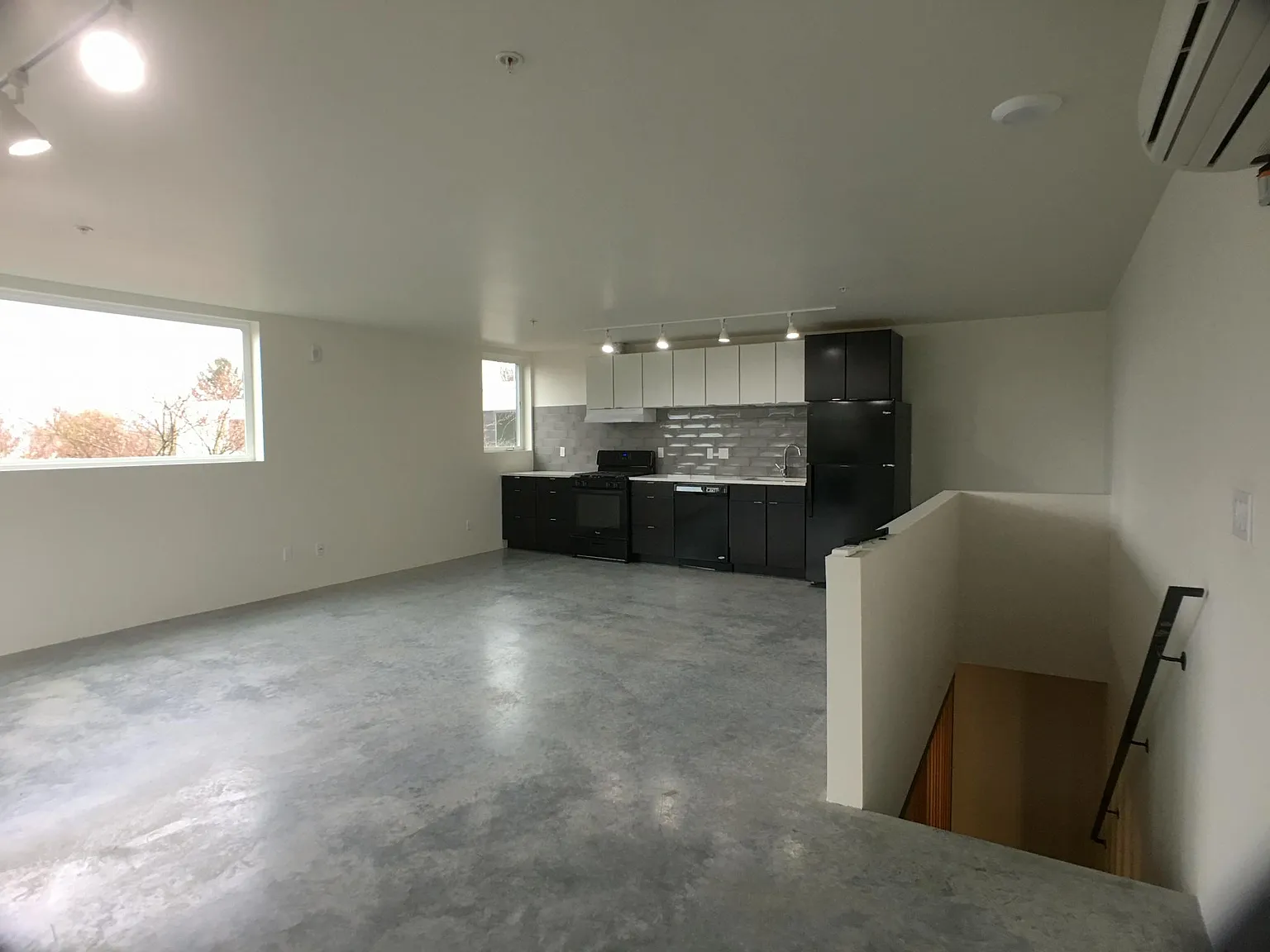 2 bed, 1275 sqft, $2,275 — Photo 1