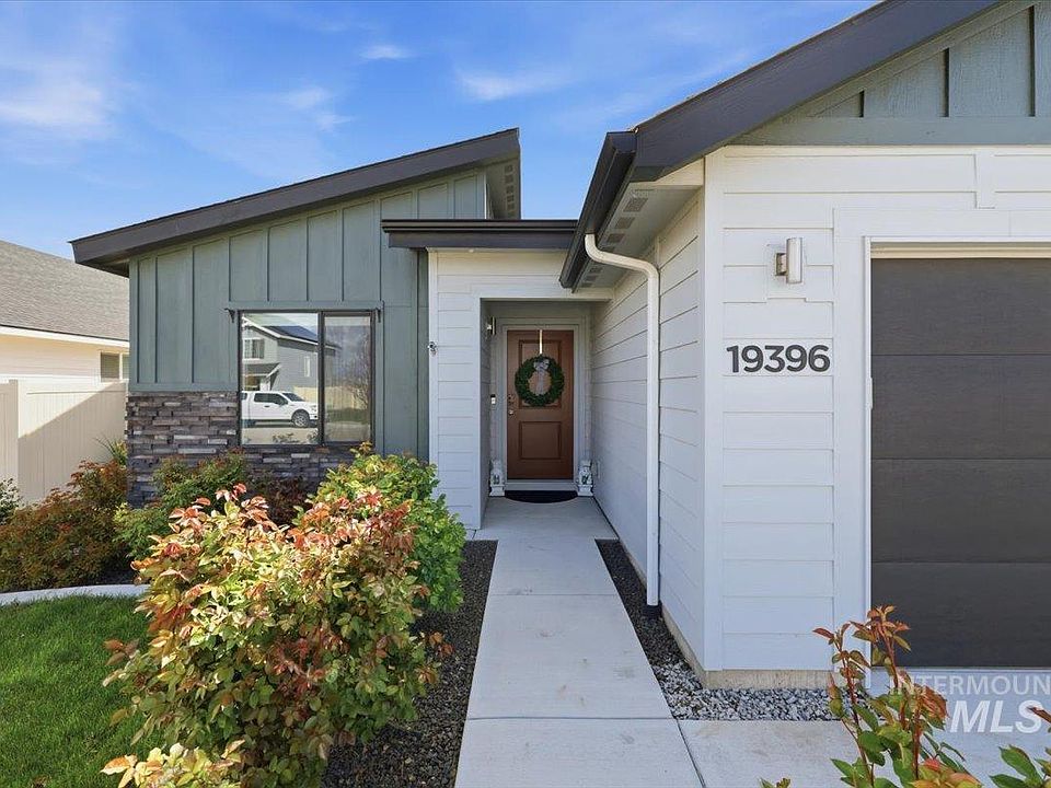 1st image of 19396 Susquehanna Way