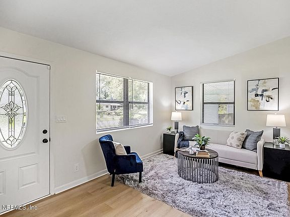 4th image of 1156 ALTA VISTA Street