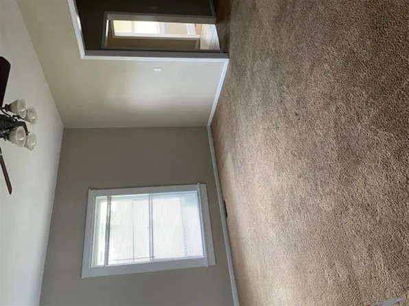205 Broad St, Warrensburg, MO 64093