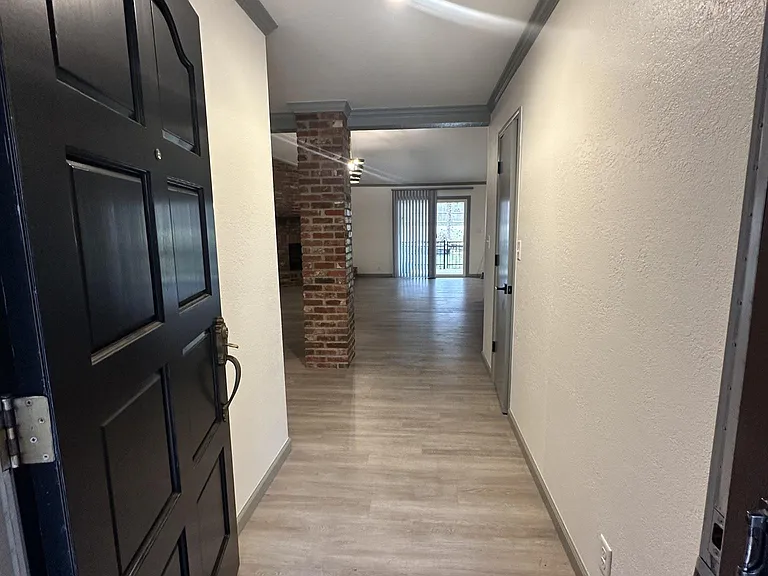7626 S Norwood Ave — Photo 2