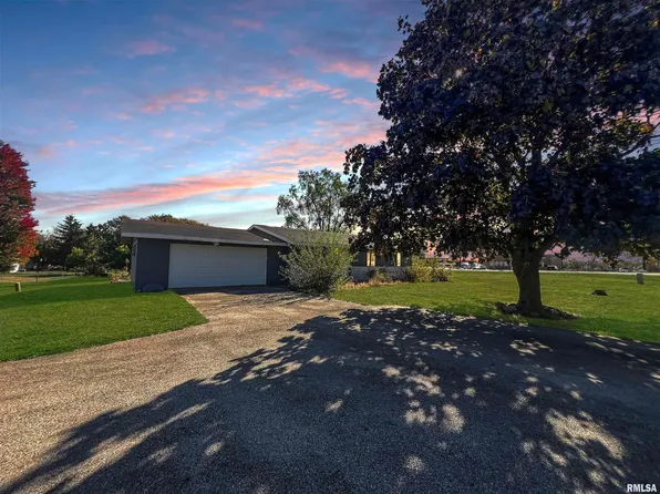 312 S 4th St, Dunlap, IL 61525