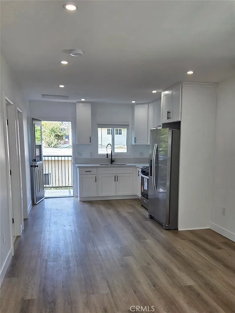 2 bed, 1144 sqft, $3,000 — Photo 3