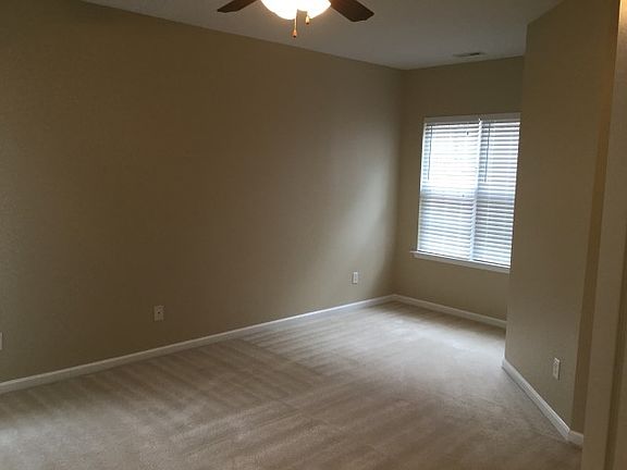 4th image of 1700 Heisser Ln