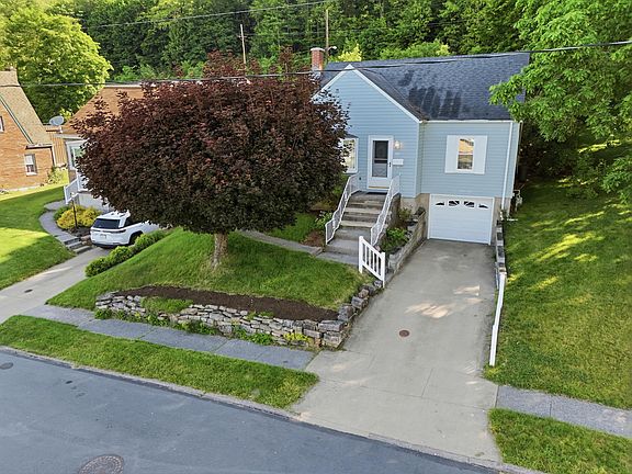 2nd image of 524 Elm Ave