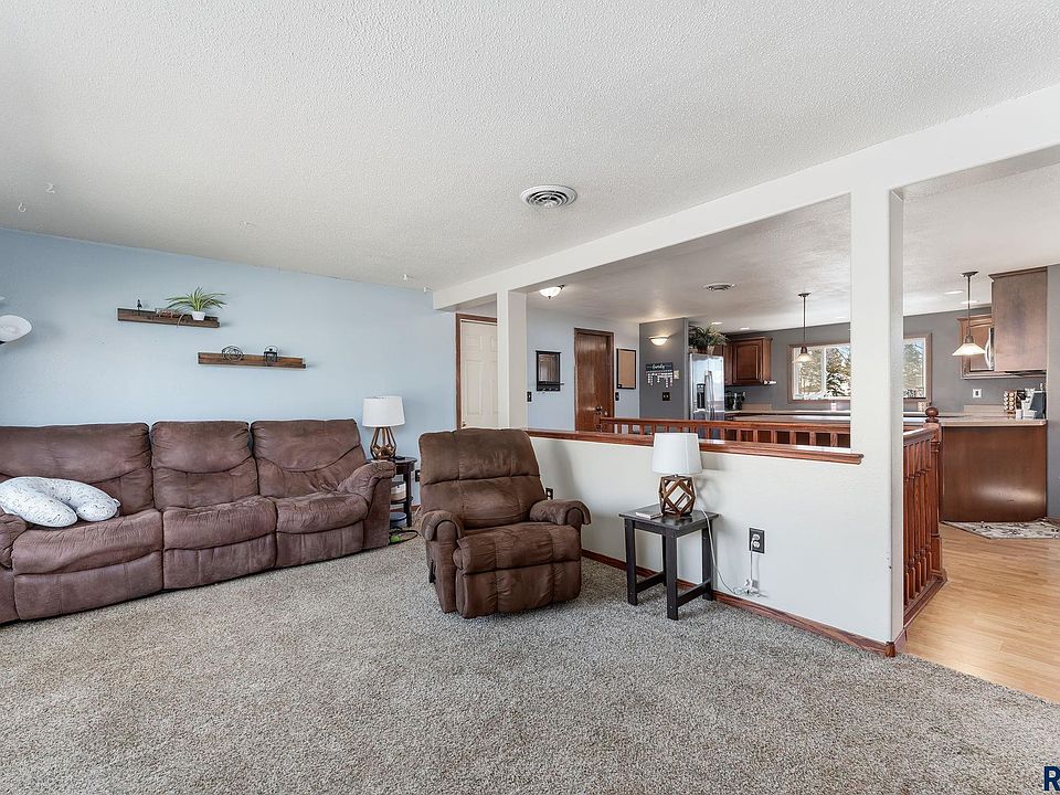 709 W Elm Ave, Flandreau, SD 57028 MLS 22302789 Zillow