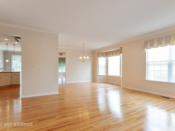 2nd image of 2318 Carillon Dr