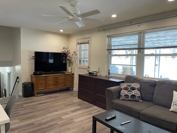 338 Hillcrest Ave, Pittsburgh, PA 15237