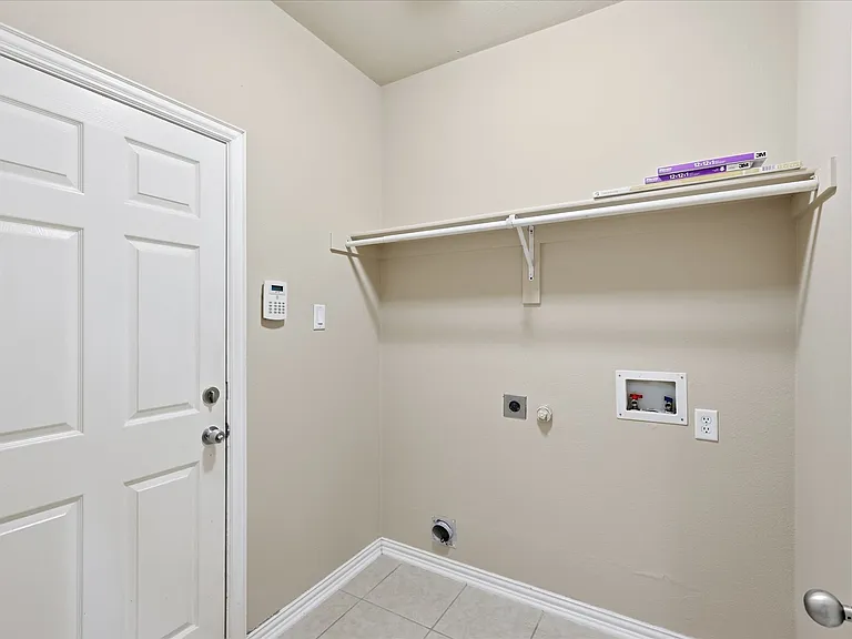 1725 Brookview Dr — Photo 17