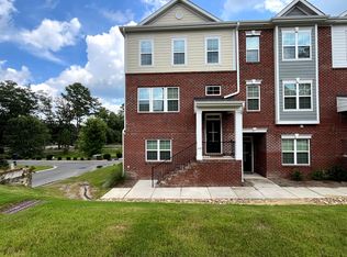 60 Brownstone Ln #60, Southern Pines, NC 28387