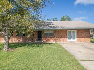 835 Lakewood Pl, Biloxi, MS 39532