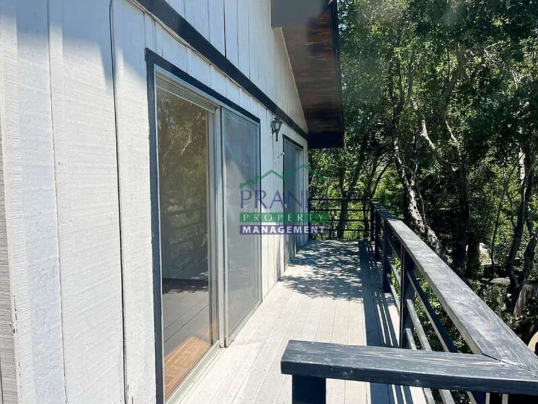 20 Graceland Dr — Photo 10