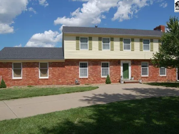 1522 N Sunflower Dr, McPherson, KS 67460