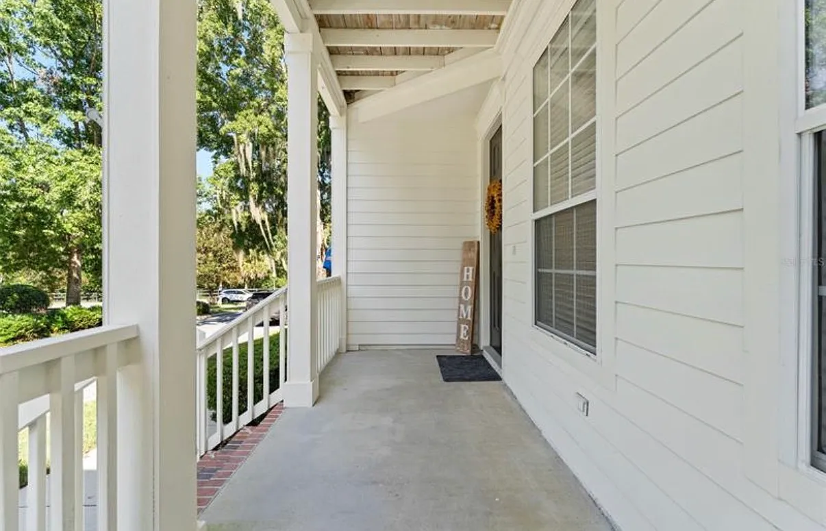 3 bed, 2.5 bath, 1641 sqft, $2,350 — Photo 3