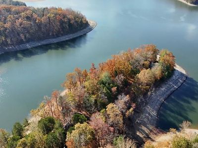 1 Wolf River Rd, Byrdstown, TN, 38549