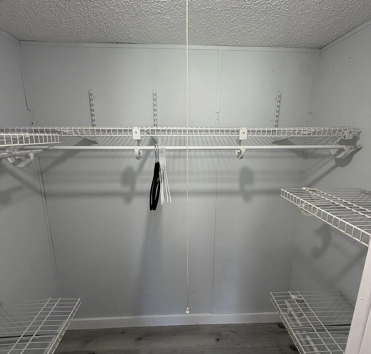4 bed, 3.0 bath, 1200 sqft, $1,113 — Photo 3