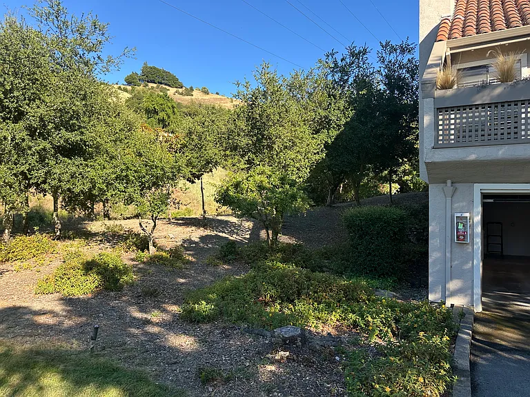320 Corte Gabriel — Photo 2