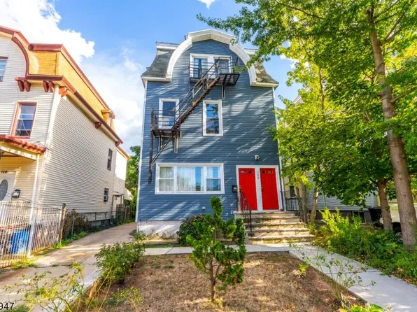 122 W Grand St, Elizabeth City, NJ 07202