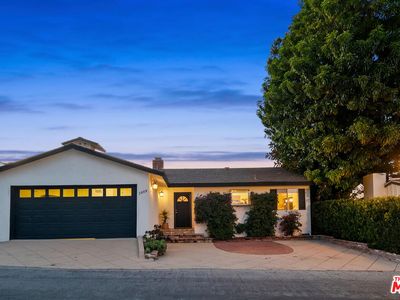 3909 Glenridge Dr, Sherman Oaks, CA, 91423
