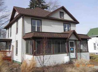 216 S Main St, Wolcottville, IN 46795