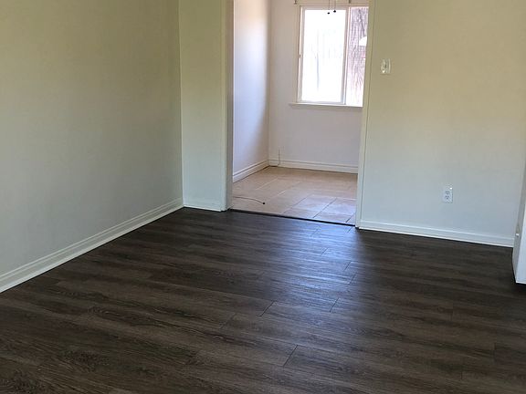 3rd image of 1741 N Hollywood Way