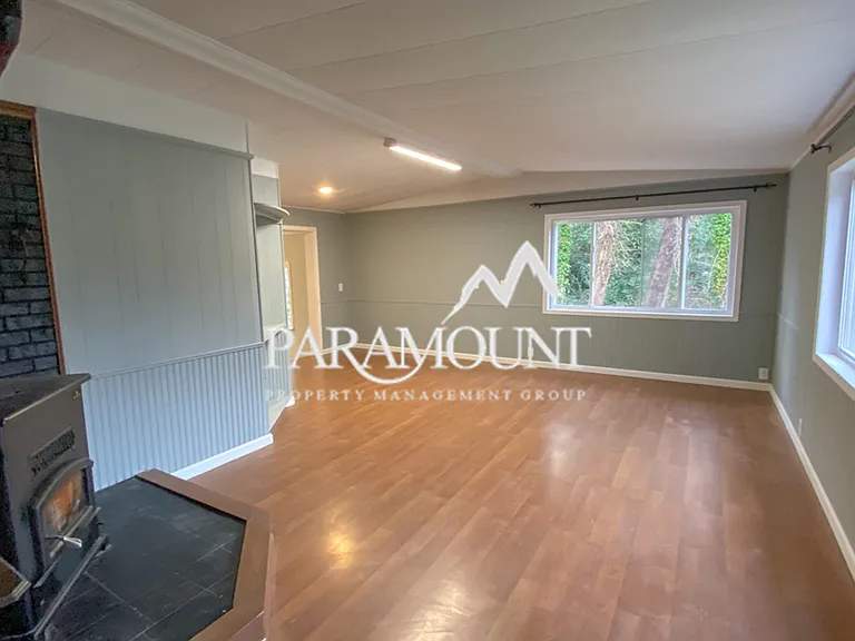 4441 Perry Ave NE — Photo 11