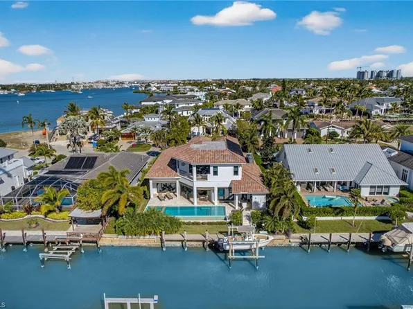 1330 MARLIN DR, NAPLES, FL 34102