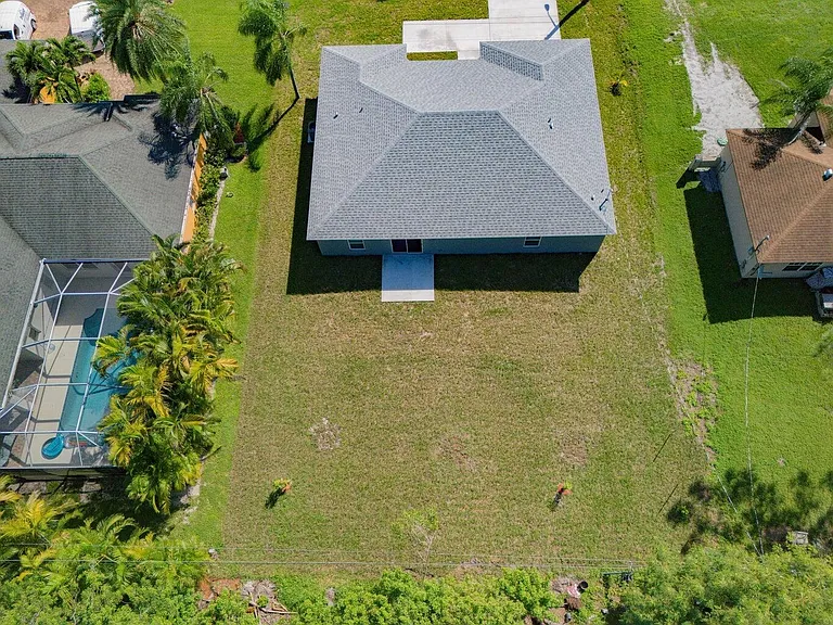 574 NW Bayshore Blvd — Photo 7