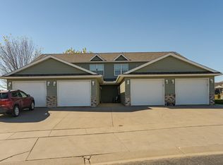 1805 Daniel Ln NE, Stewartville, MN 55976