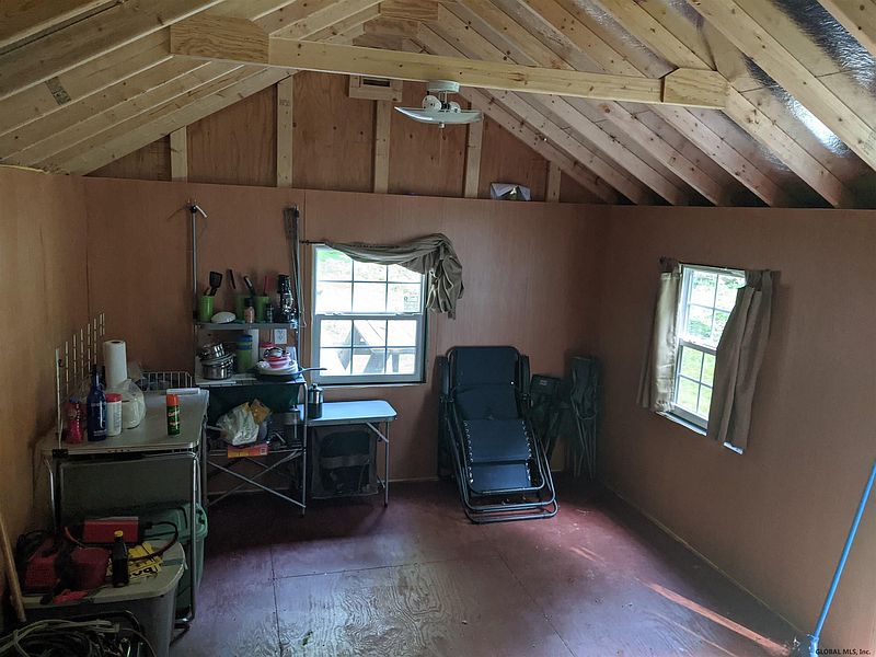 3rd image of HONEY SUCKLE Lane
