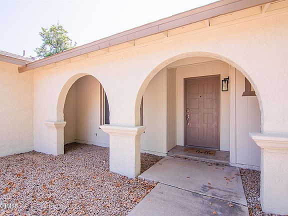 3rd image of 4915 E Winchcomb Dr