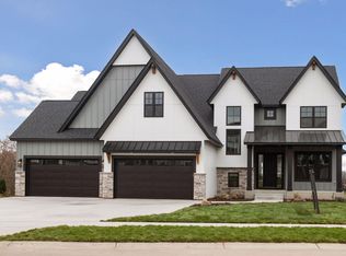 6303 Blackoaks Ln N, Maple Grove, MN 55311