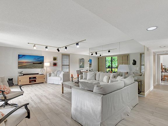 5th image of 120 S Ocean Boulevard #1-D