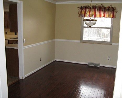 4th image of 823 Bluegrass Ct