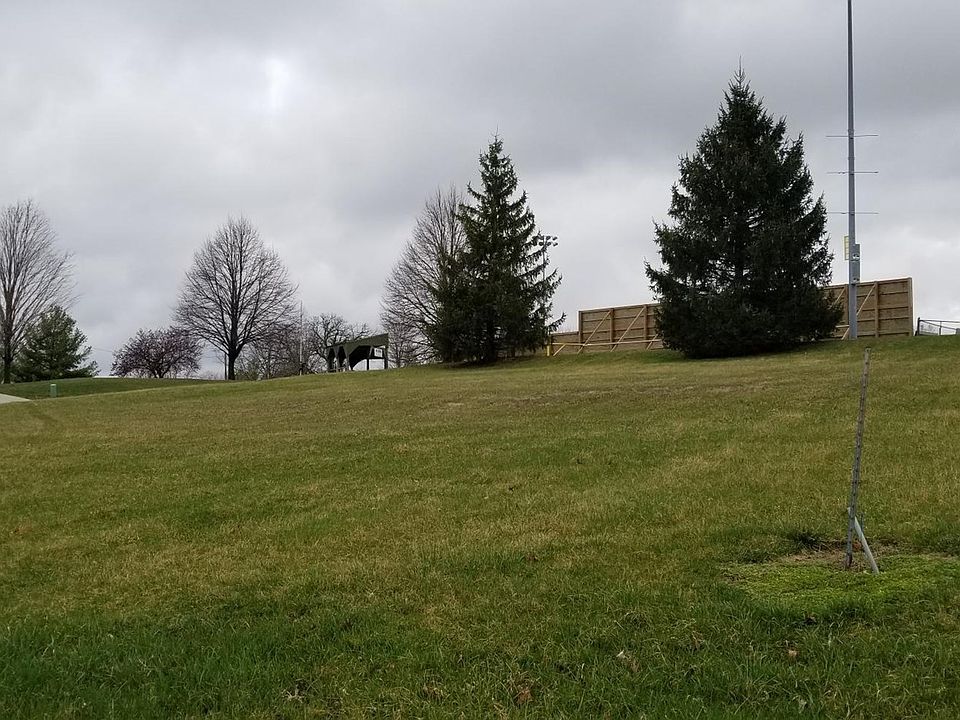 2nd image of Maple Dr