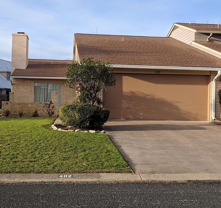 1st image of 402 Summit Cir