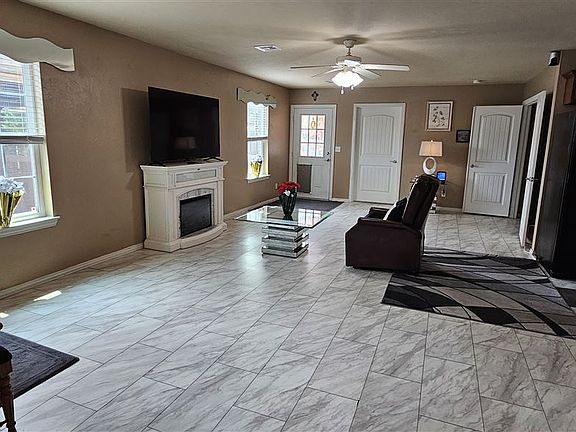 4th image of 508 Hampton Dr