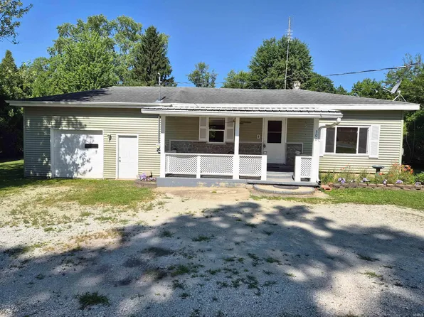 308 S 2nd St, Pierceton, IN 46562