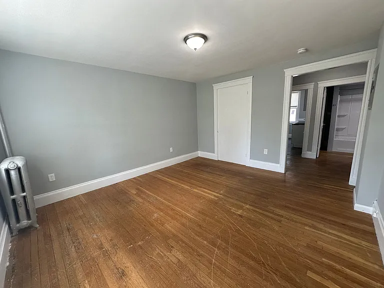 208 Main St. — Photo 8