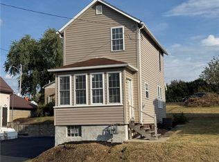 2212 Freeport Rd, Natrona Heights, PA 15065