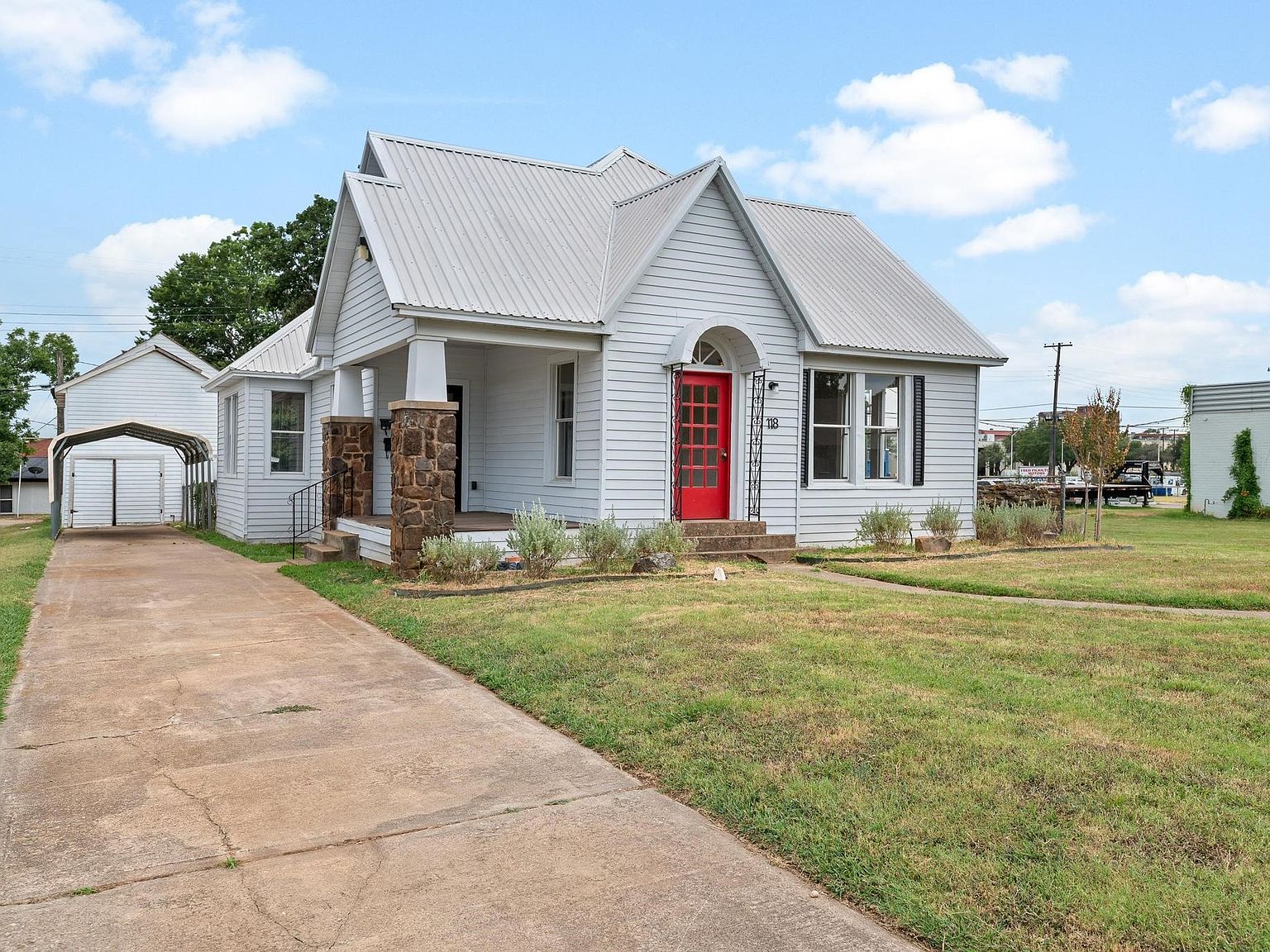 118 W Gandy St, Denison, TX 75021 MLS 20681944 Zillow