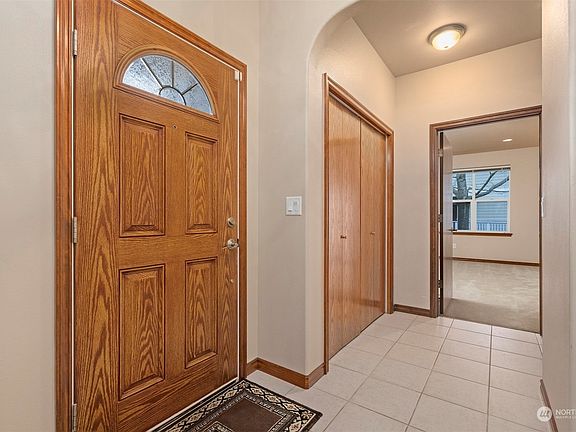 4th image of 4614 Majestic Drive