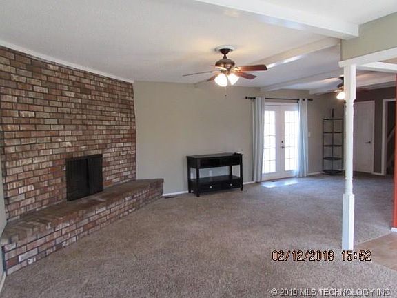 5th image of 1023 E Teresa Ave