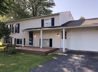 45 Strawberry Hill Rd, Rochester, NY 14623