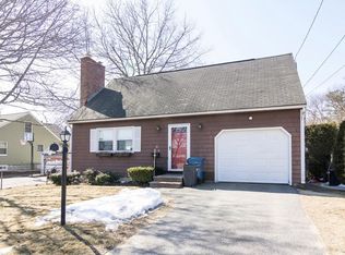 15 Sparkle Dr, Lawrence, MA 01843
