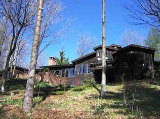 3221 S Lawrence Rd, Suttons Bay, MI 49682