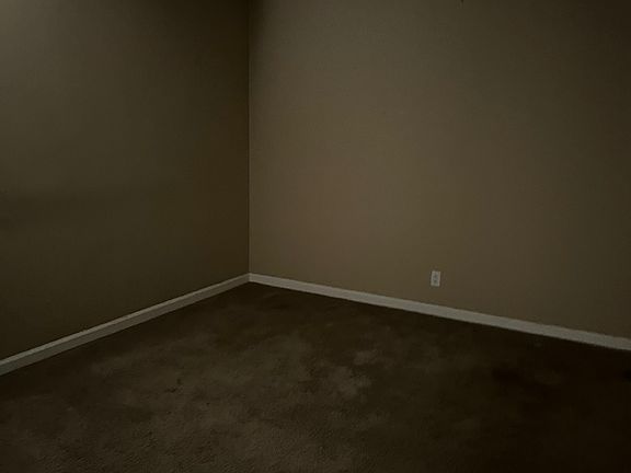 5th image of 129 Walnut Crest Dr