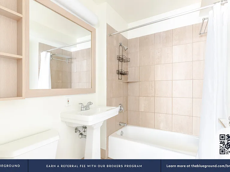 561 10th Ave #21D — Photo 14