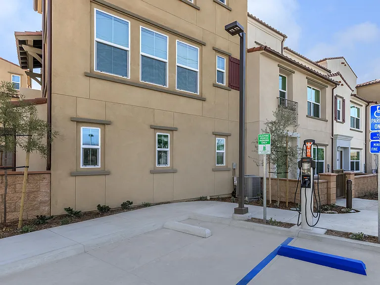Arrow Vista Village — Photo 7